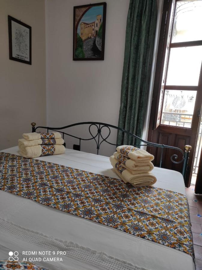 B&B Il Padrino Savoca Eksteriør bilde