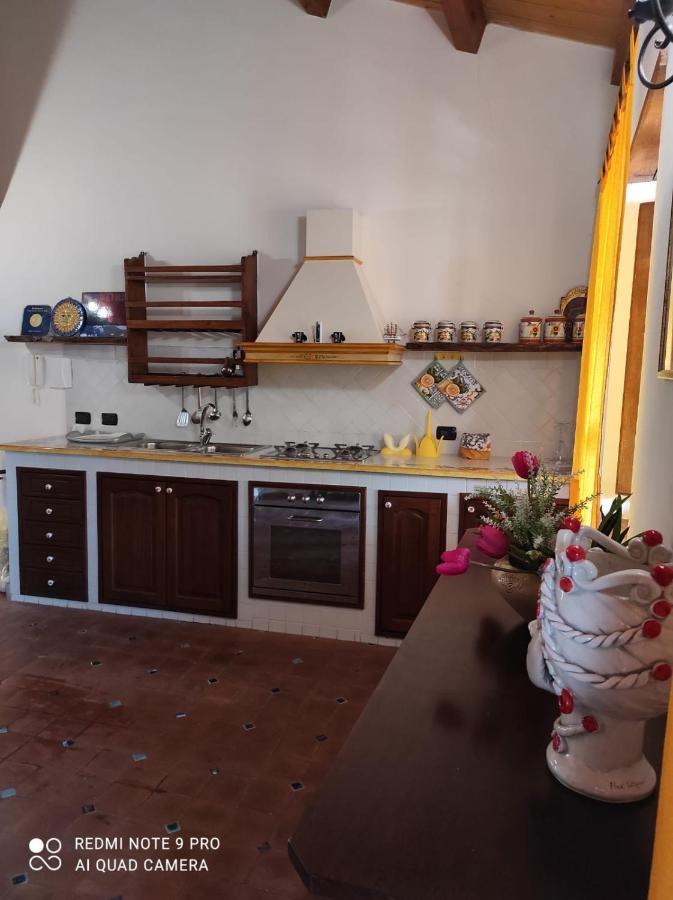 B&B Il Padrino Savoca Eksteriør bilde