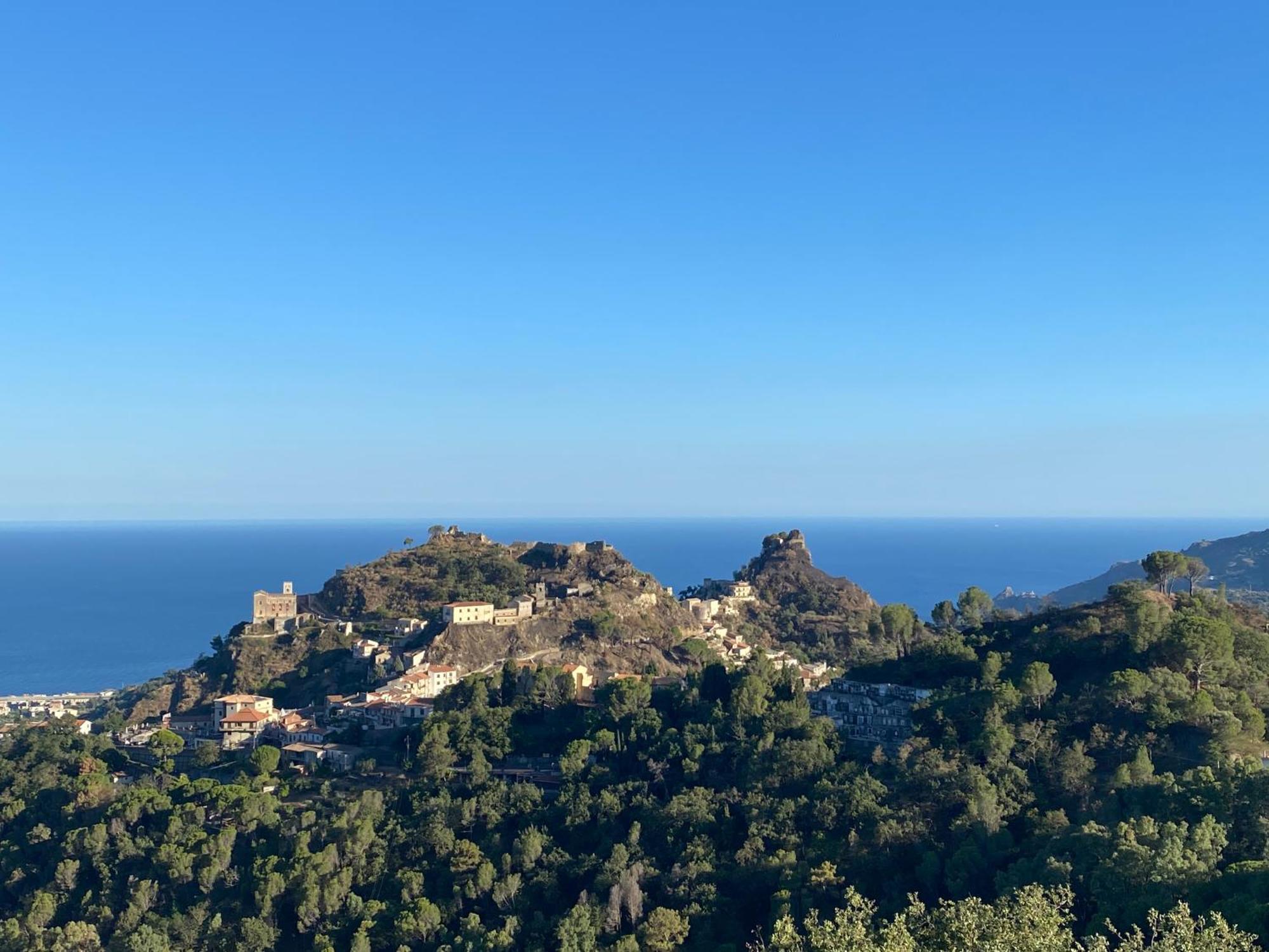 B&B Il Padrino Savoca Eksteriør bilde