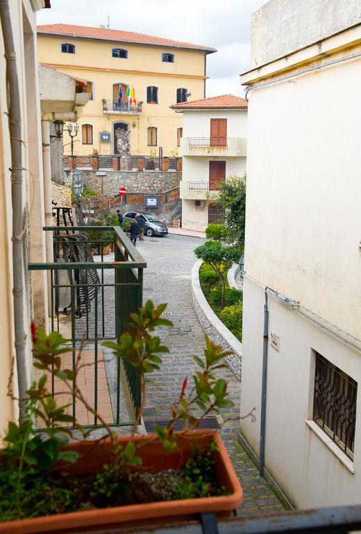 B&B Il Padrino Savoca Rom bilde