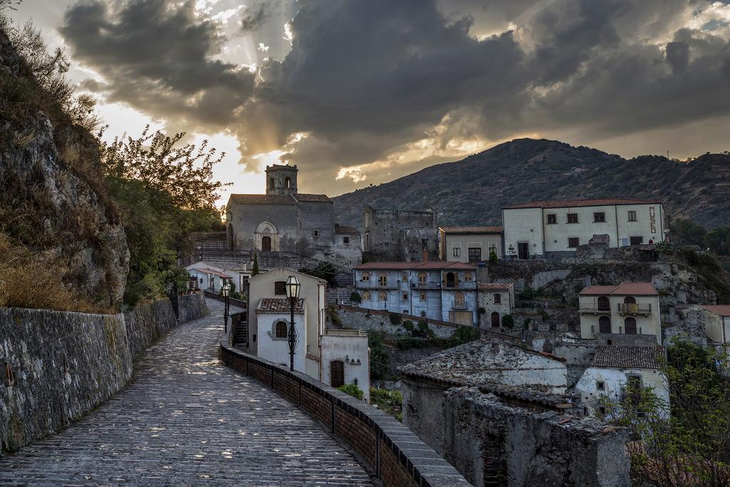 B&B Il Padrino Savoca Eksteriør bilde