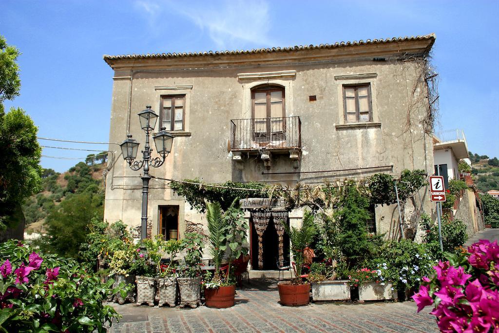 B&B Il Padrino Savoca Eksteriør bilde