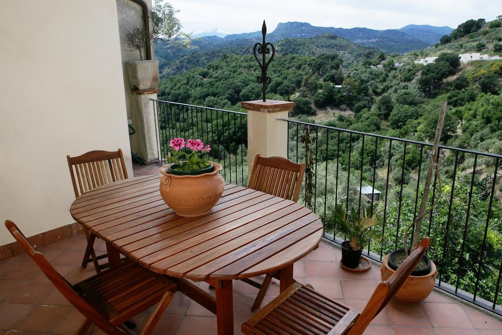 B&B Il Padrino Savoca Rom bilde