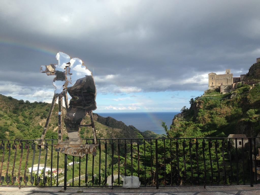 B&B Il Padrino Savoca Eksteriør bilde
