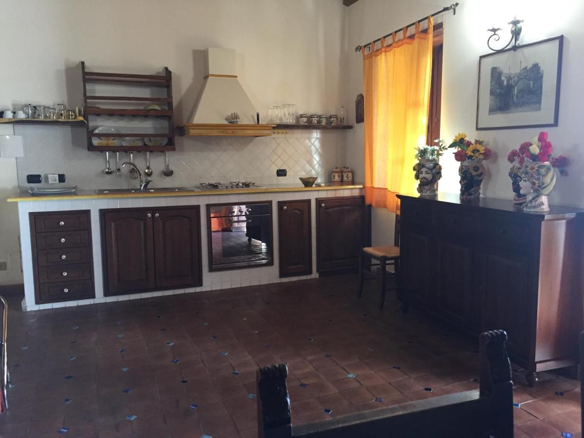 B&B Il Padrino Savoca Eksteriør bilde